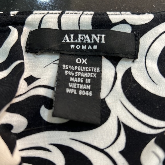 ALFANI OX  PAISLEY ZIP BACK NECK TOP - Picture 3 of 8